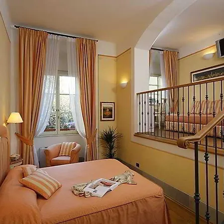 Hotel Palazzo Busdraghi, Depoca